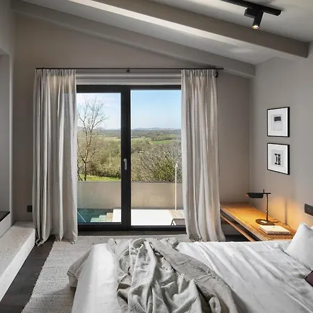 Beautiful Ipause Villa