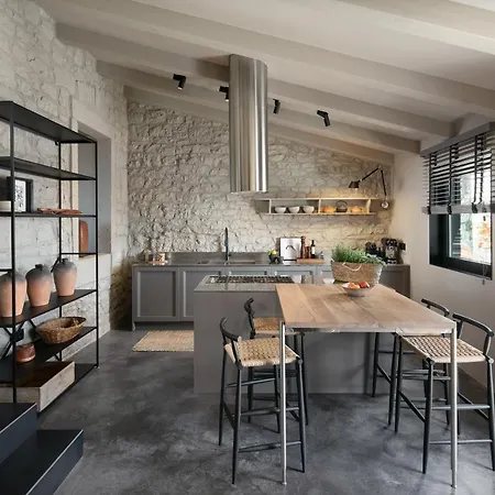 Beautiful Ipause Villa